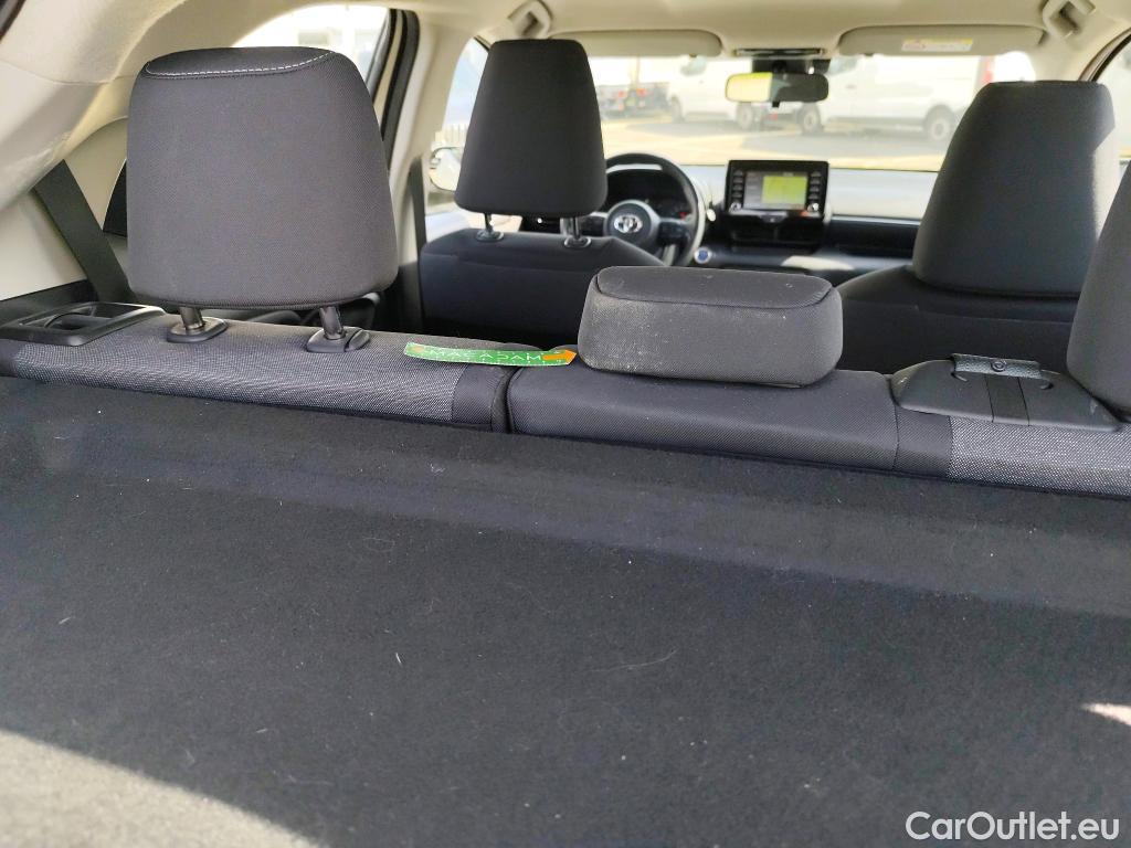  Toyota  Yaris TOYOTA  Hybride / 2019 / 5P / Berline Hybride 116h Dynamic Business Beyond Zer #4