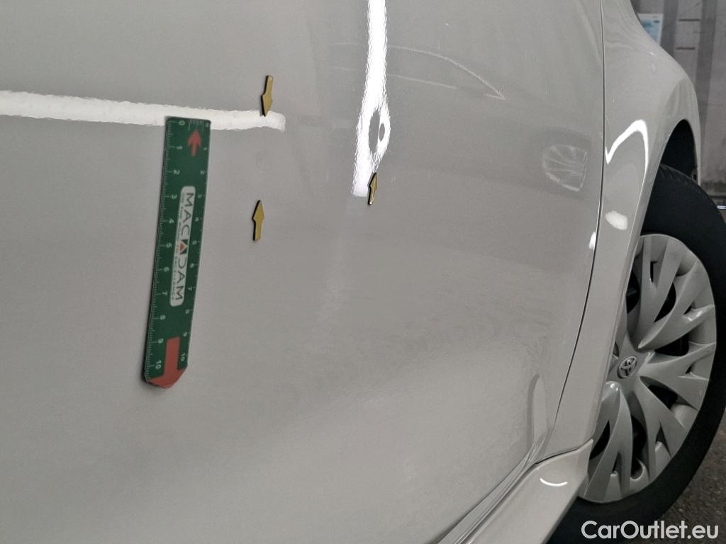  Toyota  Yaris TOYOTA  Hybride / 2019 / 5P / Berline Hybride 116h Dynamic Business Stage Acad #24