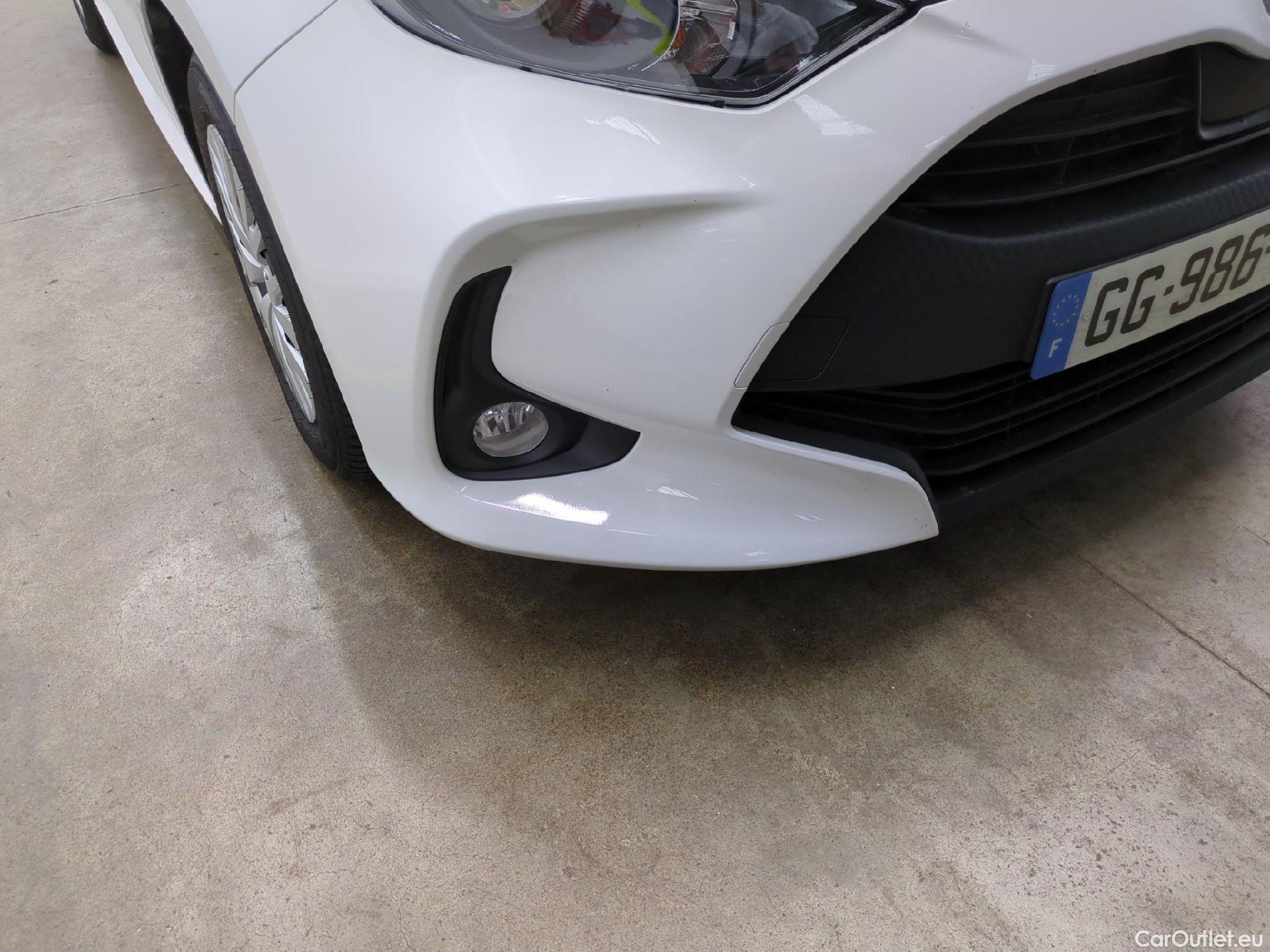  Toyota  Yaris TOYOTA  Hybride / 2019 / 5P / Berline Hybride 116h Dynamic Business Beyond Zer #19