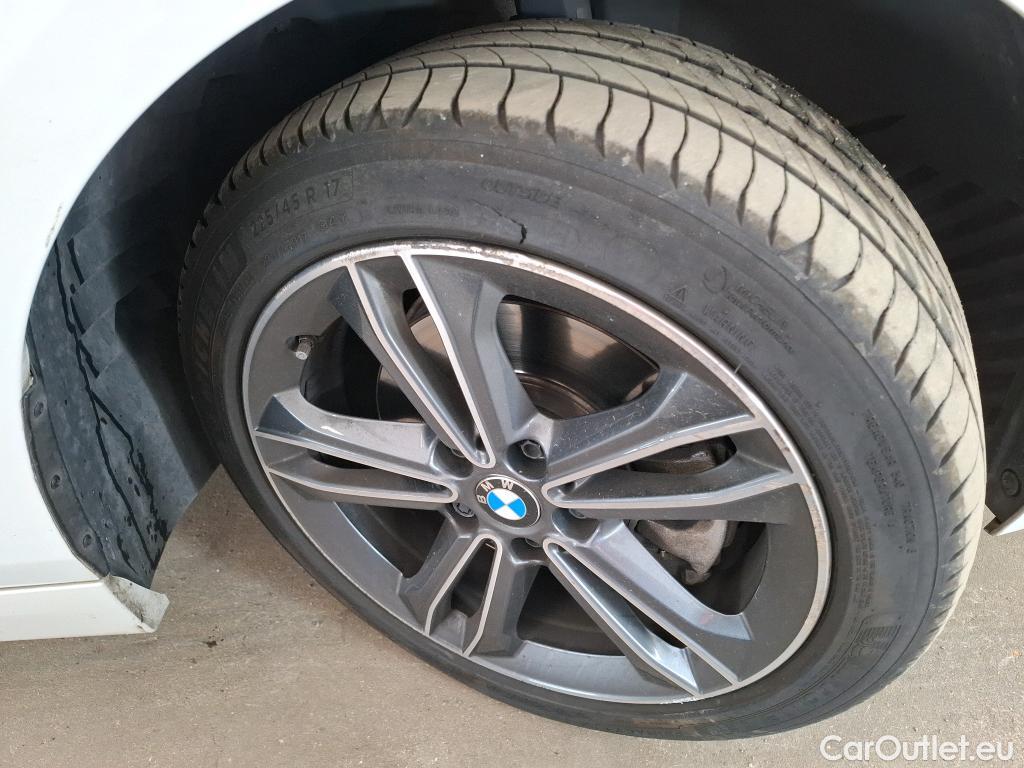  Bmw  Serie 1 BMW Série 1 / 2019 / 5P / Berline 1.5 118I DKG7 Edition Sport #22