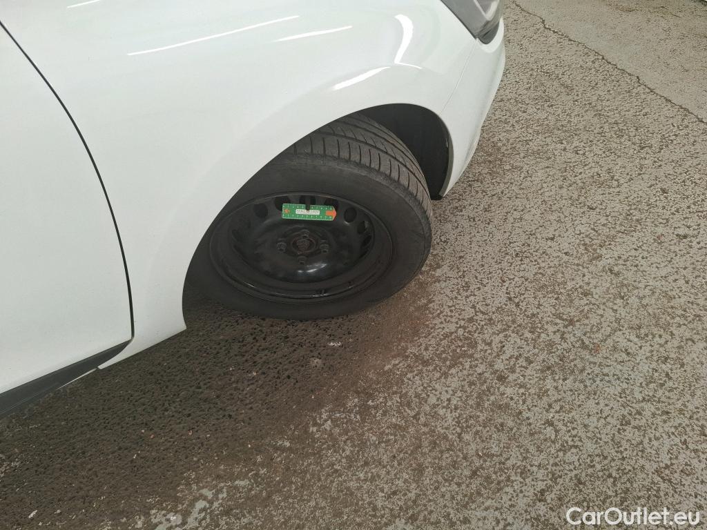  Renault  Clio  IV Air MediaNav 1.5 dCi 75CV BVM5 E6 #17