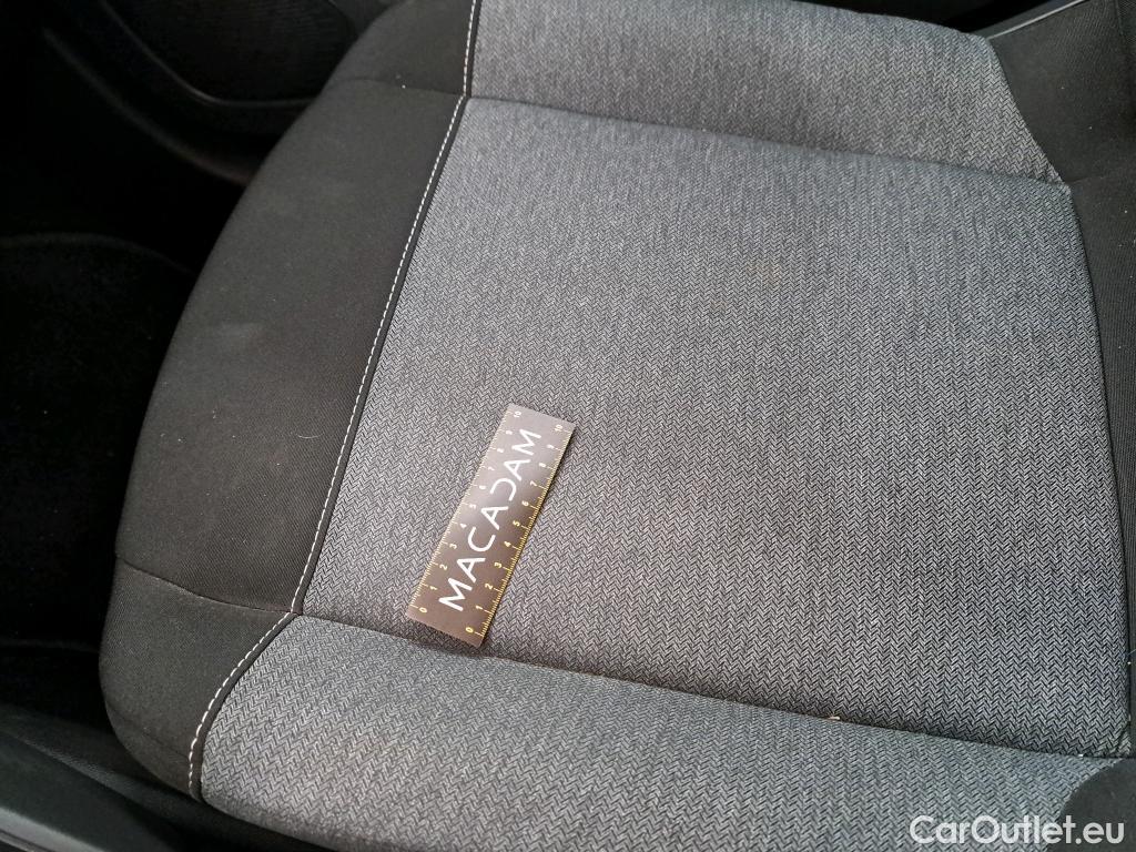  Citroen  C4  Berline Feel 1.5 BlueHDI 110CV BVM6 E6d #1