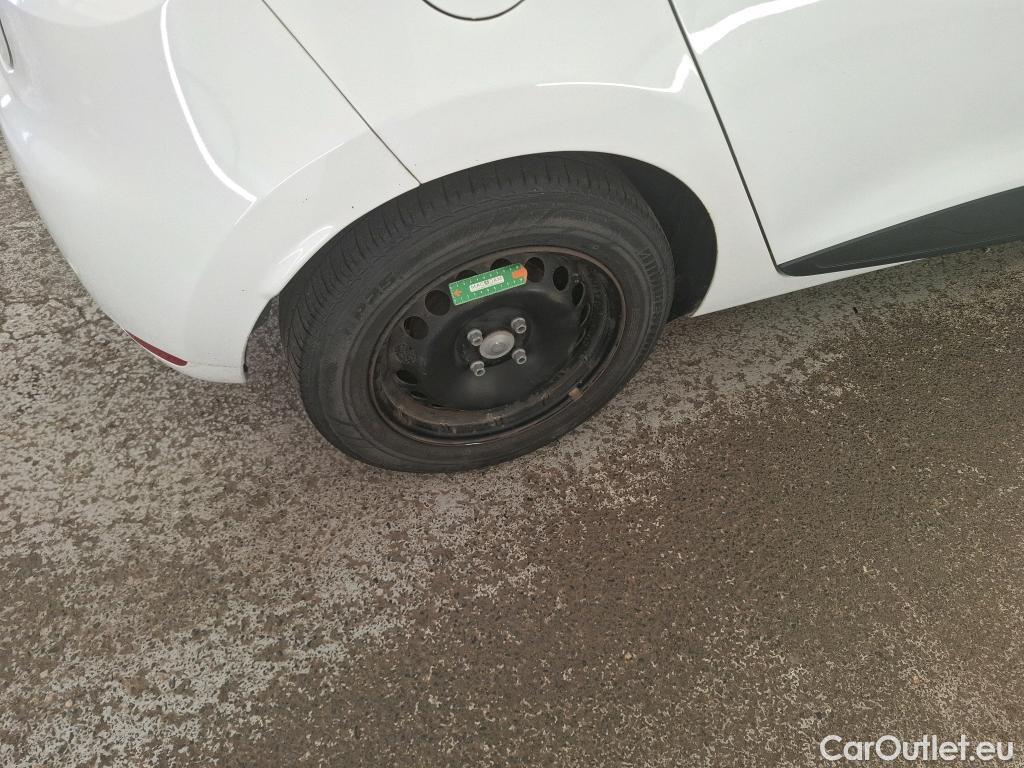  Renault  Clio  IV Air MediaNav 1.5 dCi 75CV BVM5 E6 #16