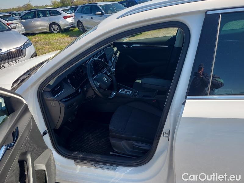  Skoda  Octavia  Combi (NX3)(2020) Oct.Combi 2.0TDI 110 Style AT #4