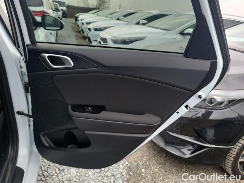  KIA  Cee'd Ceed SW 1.5 T-GDI 118 Top AT #11