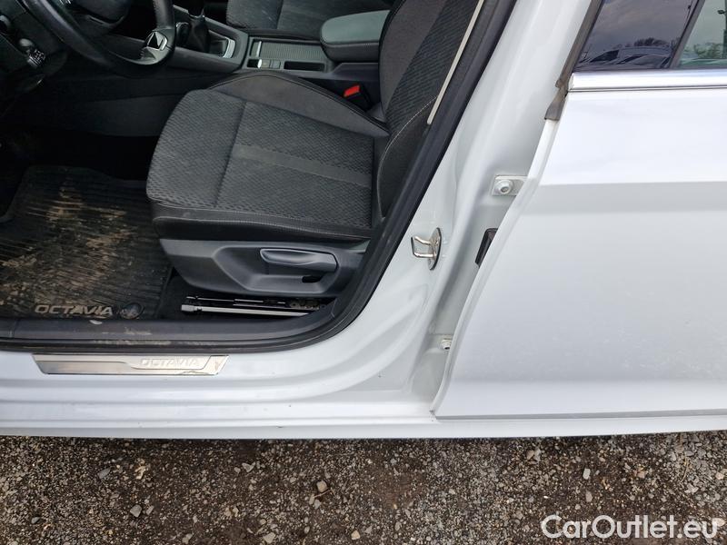  Skoda  Octavia  Lim. (NX3)(2020)  2.0TDI 85 Style 5d #5