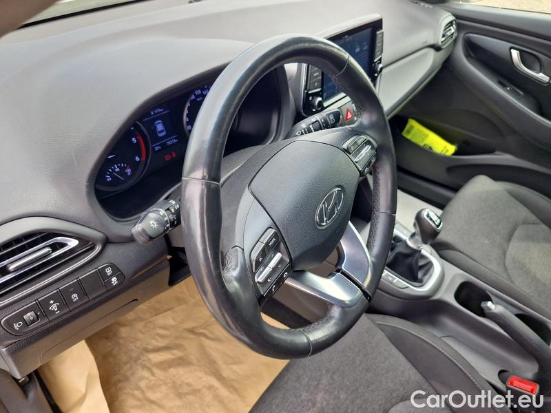  Hyundai  i30   cw (PD)(2017->)  kom.1.6CRDi 115 Smart #7
