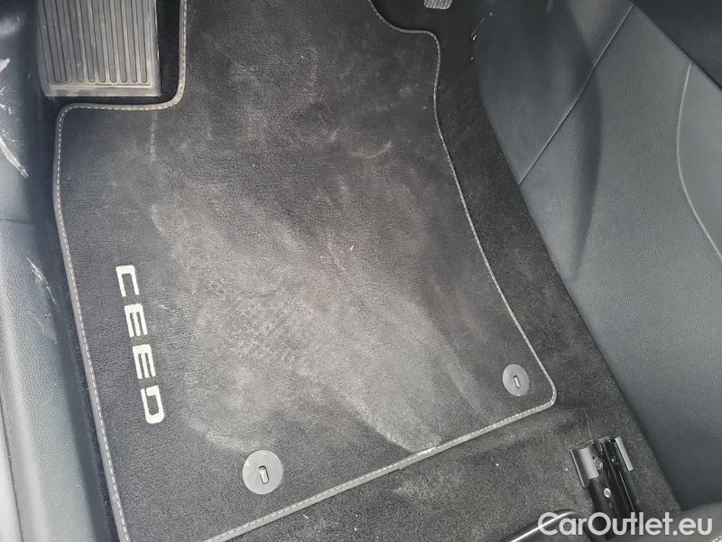  KIA  Cee'd Ceed SW 1.5 T-GDI 118 Top AT #9