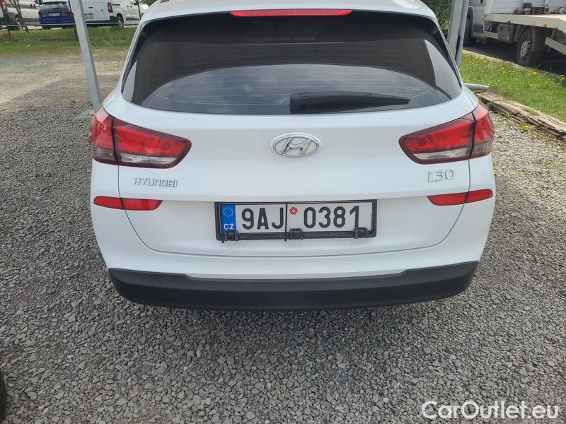  Hyundai  i30   cw (PD)(2017->)  kom. TGDI 120 Start Plus #4