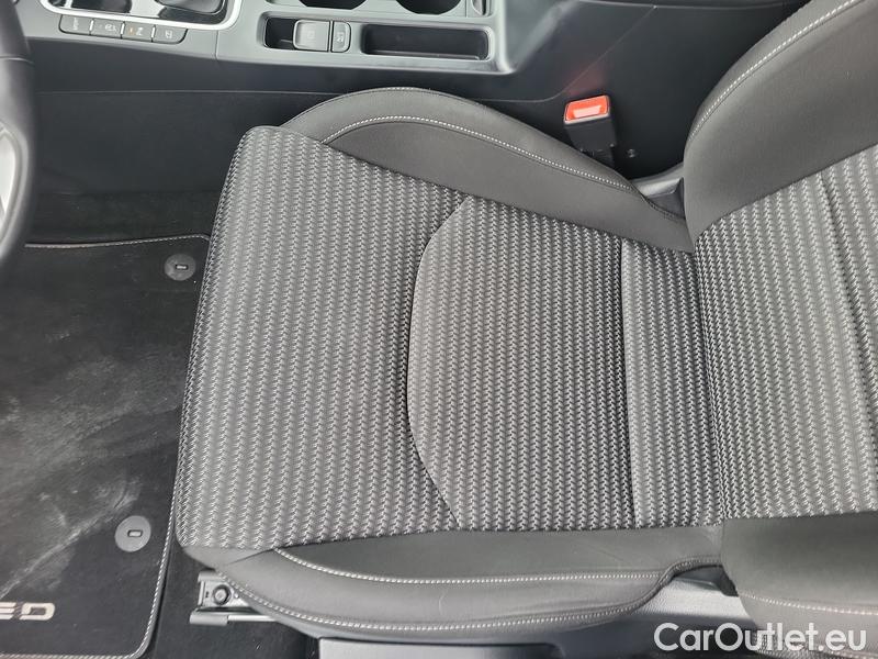  KIA  Cee'd Ceed SW 1.5 T-GDI 118 Top AT #3