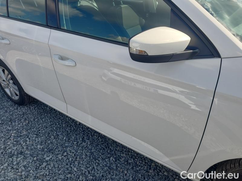  Skoda  Fabia  Combi (2015) Com.1.0TSI 70 Ambition 5d #12