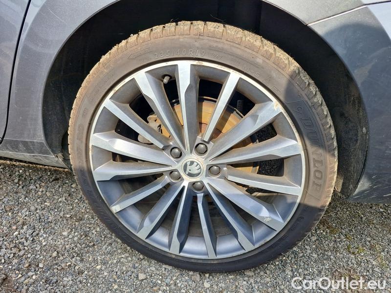  Skoda  Superb  (3V3)(2015) Supe.2.0TDI 147 L&K 4x4 Aut #5
