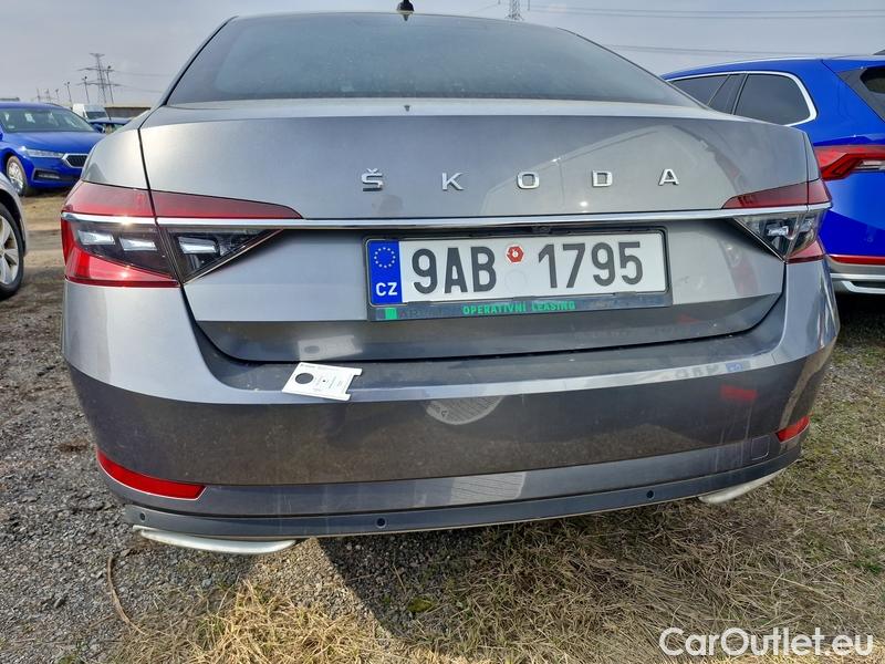 Skoda  Superb  (3V3)(2015) Supe.2.0TDI 147 L&K 4x4 Aut #6