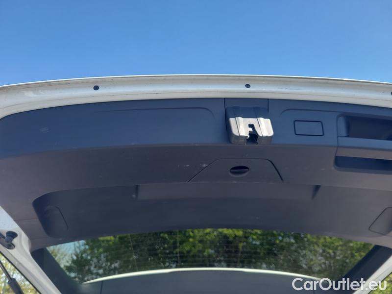  Volkswagen  Touran  (5T1)(2015) 2.0TDI SCR Marat Edi DSG #9