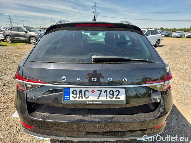  Skoda  Superb  Combi (3V5)(2015) Su.com.2.0TDI 147 4x4 L&K Aut #12