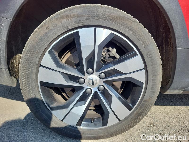  Volvo  V60  Cross Country (2018)  CC B5 Plus  AWD AT #9