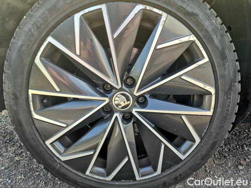  Skoda  Superb  Combi (3V5)(2015) Su.com.2.0TDI 147 4x4 L&K Aut #28