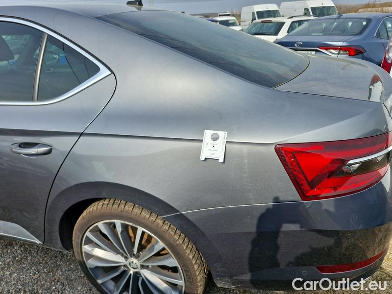  Skoda  Superb  (3V3)(2015) Supe.2.0TDI 147 L&K 4x4 Aut #4