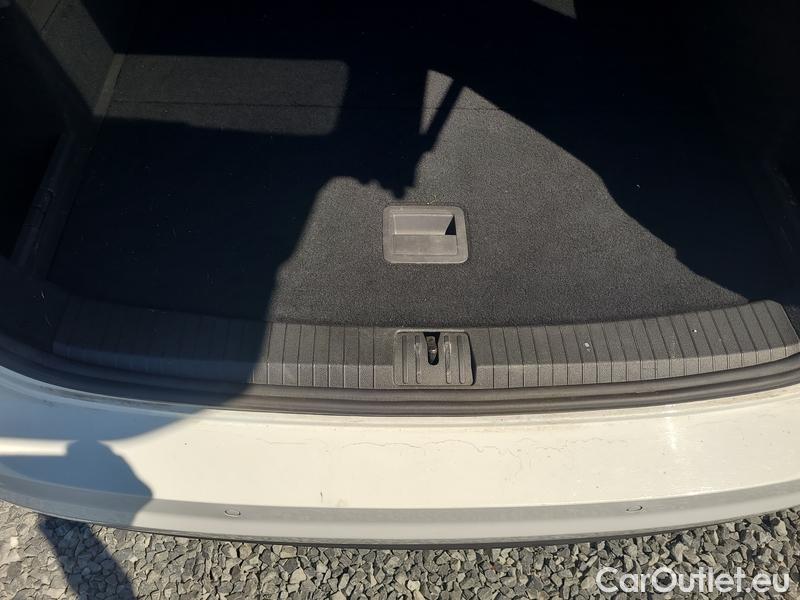  Volkswagen  Touran  (5T1)(2015) 2.0TDI SCR Marat Edi DSG #10