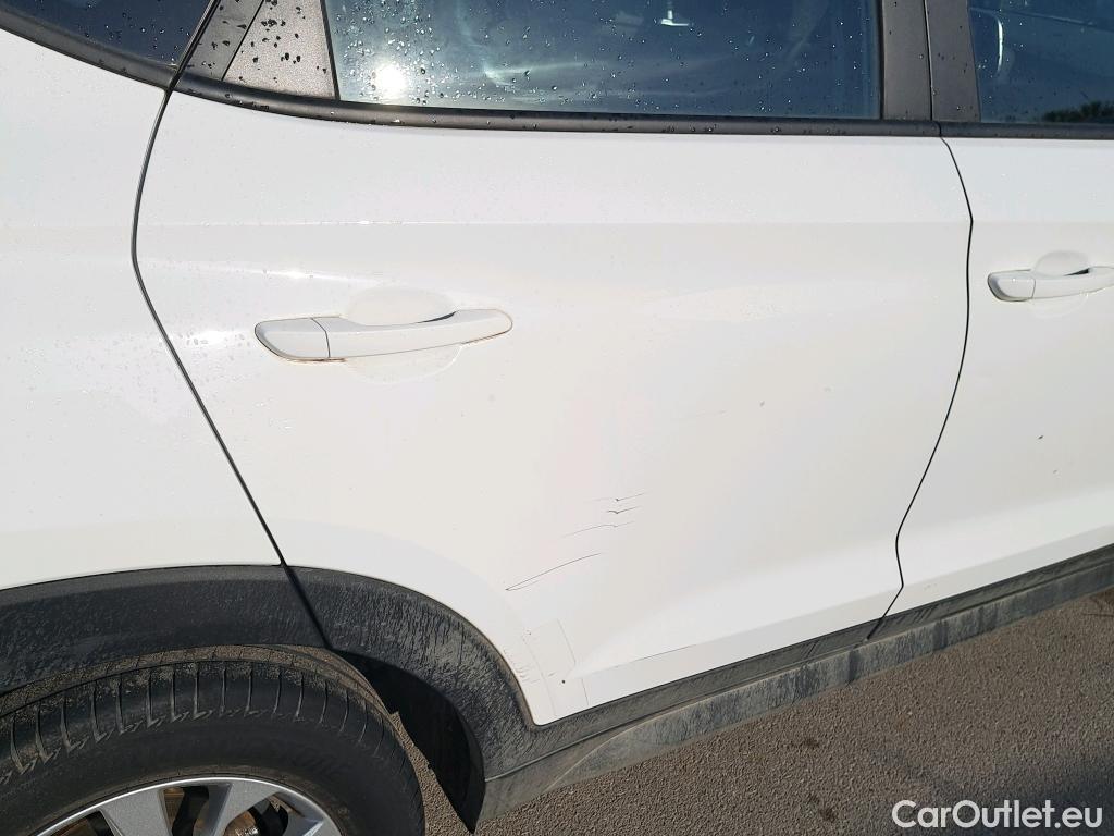  Hyundai  Tucson HYUNDAI  / 2018 / 5P / todoterreno 1.6 CRDI 85kW (116CV) 48V SLE 4X2(SP)(SL) #3