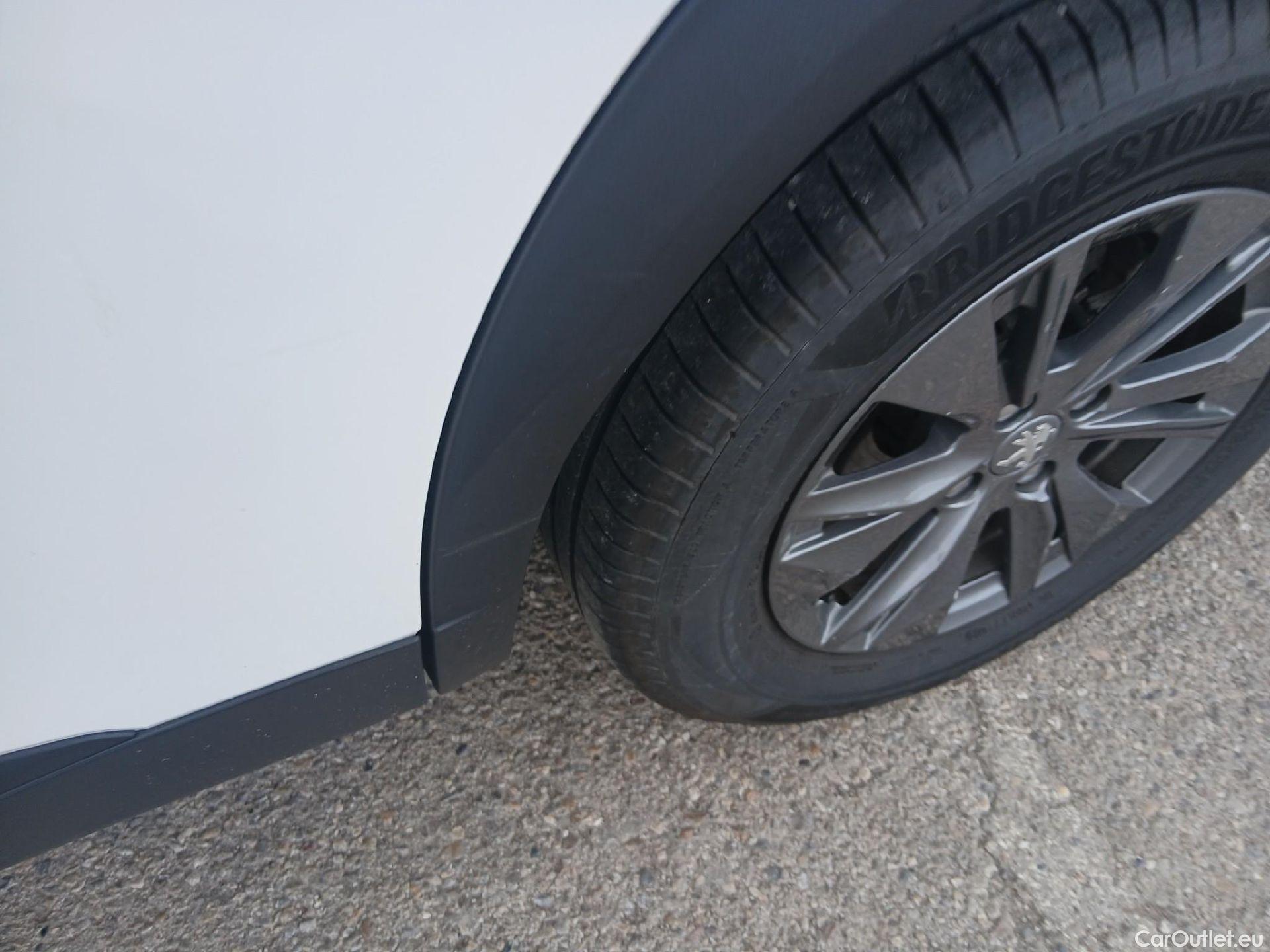  Peugeot  2008 PEUGEOT  Active Pack BlueHDI 110 CV #9