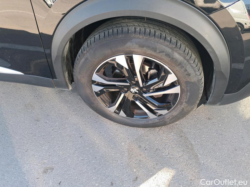  Peugeot  2008 PEUGEOT  / 2019 / 5P / todoterreno Allure BlueHDI 81kW (110CV) #26