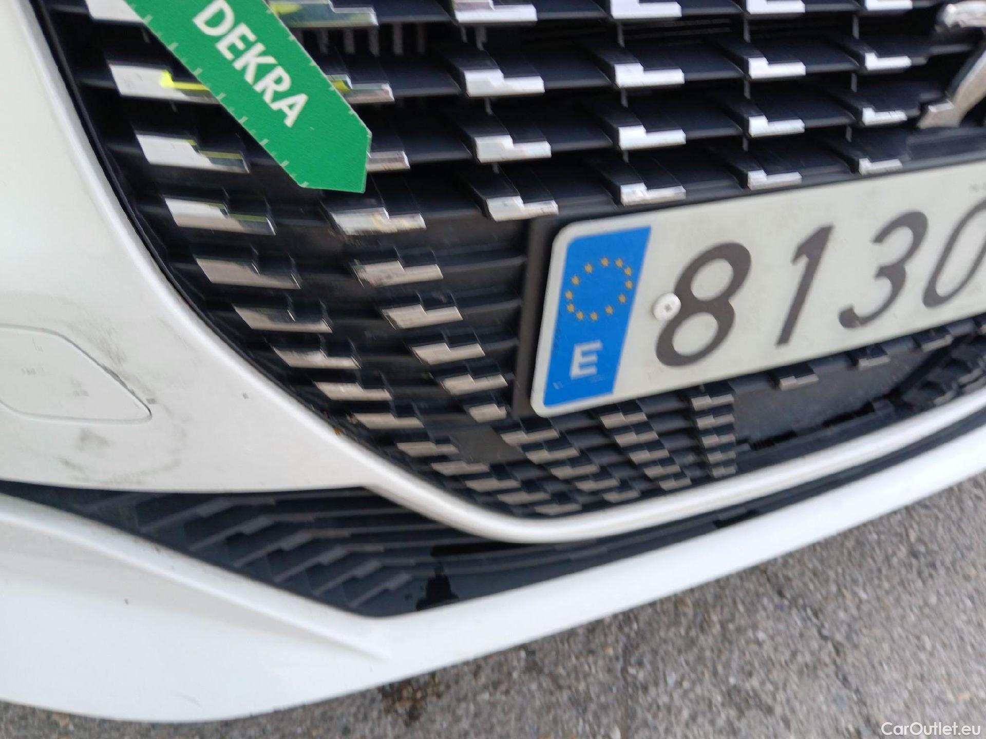  Peugeot  208 PEUGEOT  / 2019 / 5P / berlina con portón BlueHDi 73kW (100CV) Active Pack (AC2) #10