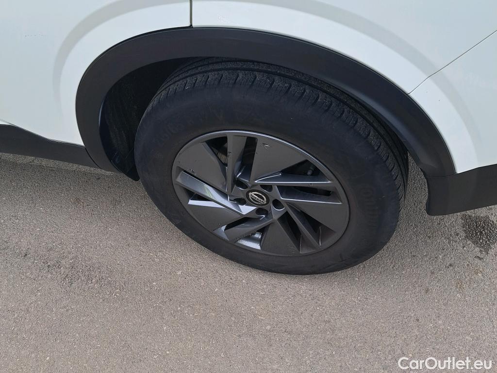  Nissan  Qashqai NISSAN  DIG-T 140 CV mHEV 4x2 Acenta #9