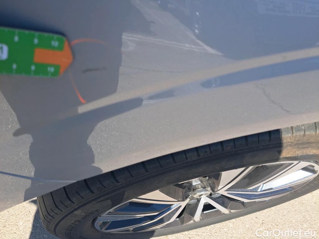  Volvo  XC60 VOLVO  2.0 T6 AWD Recharge Inscription Auto 350 CV 18 kWh #Opcionales 5700€# #23