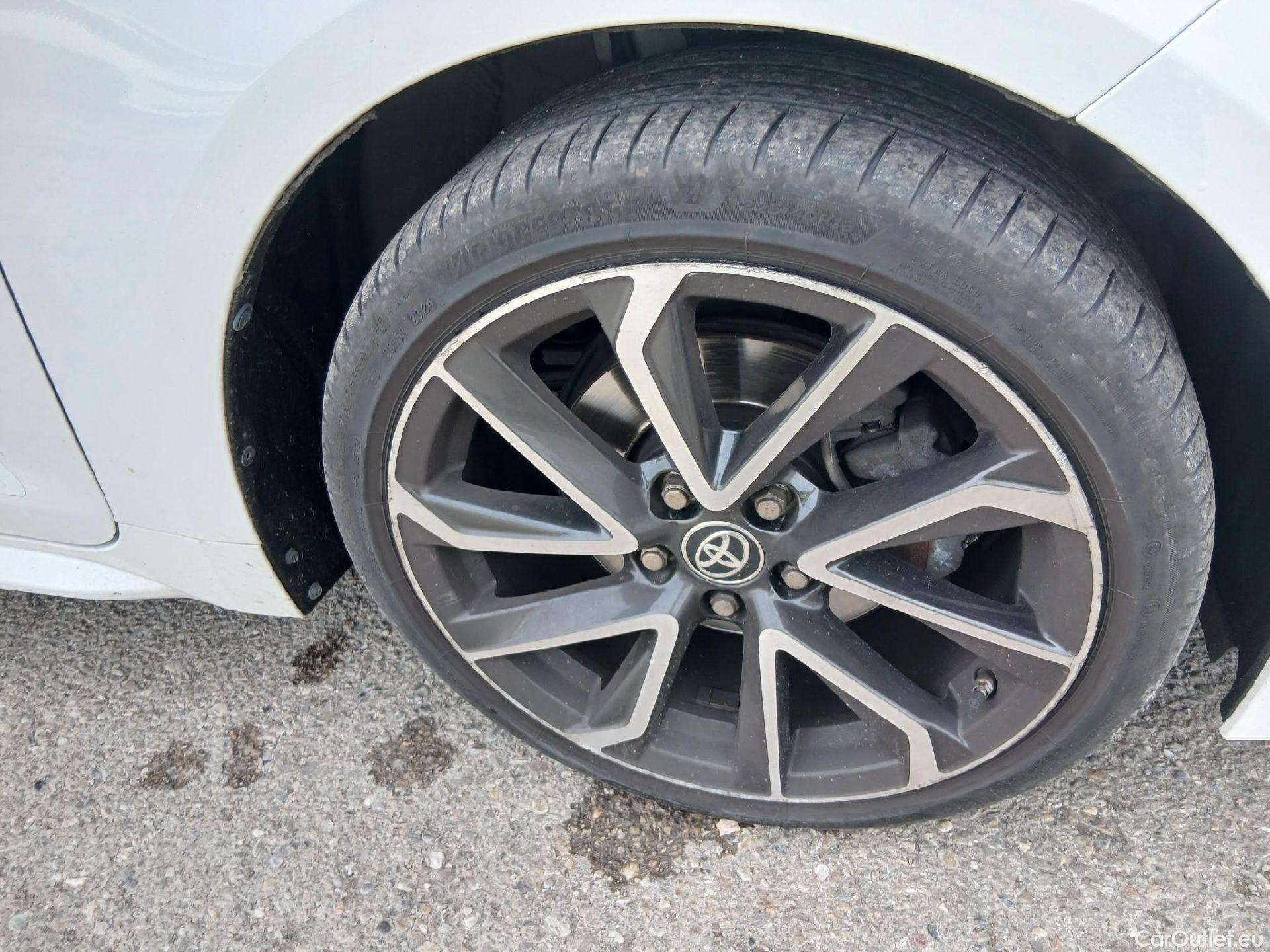  Toyota  Corolla TOYOTA  / 2019 / 5P / familiar 2.0 180H FEEL! E-CVT TOURING SPORT #32