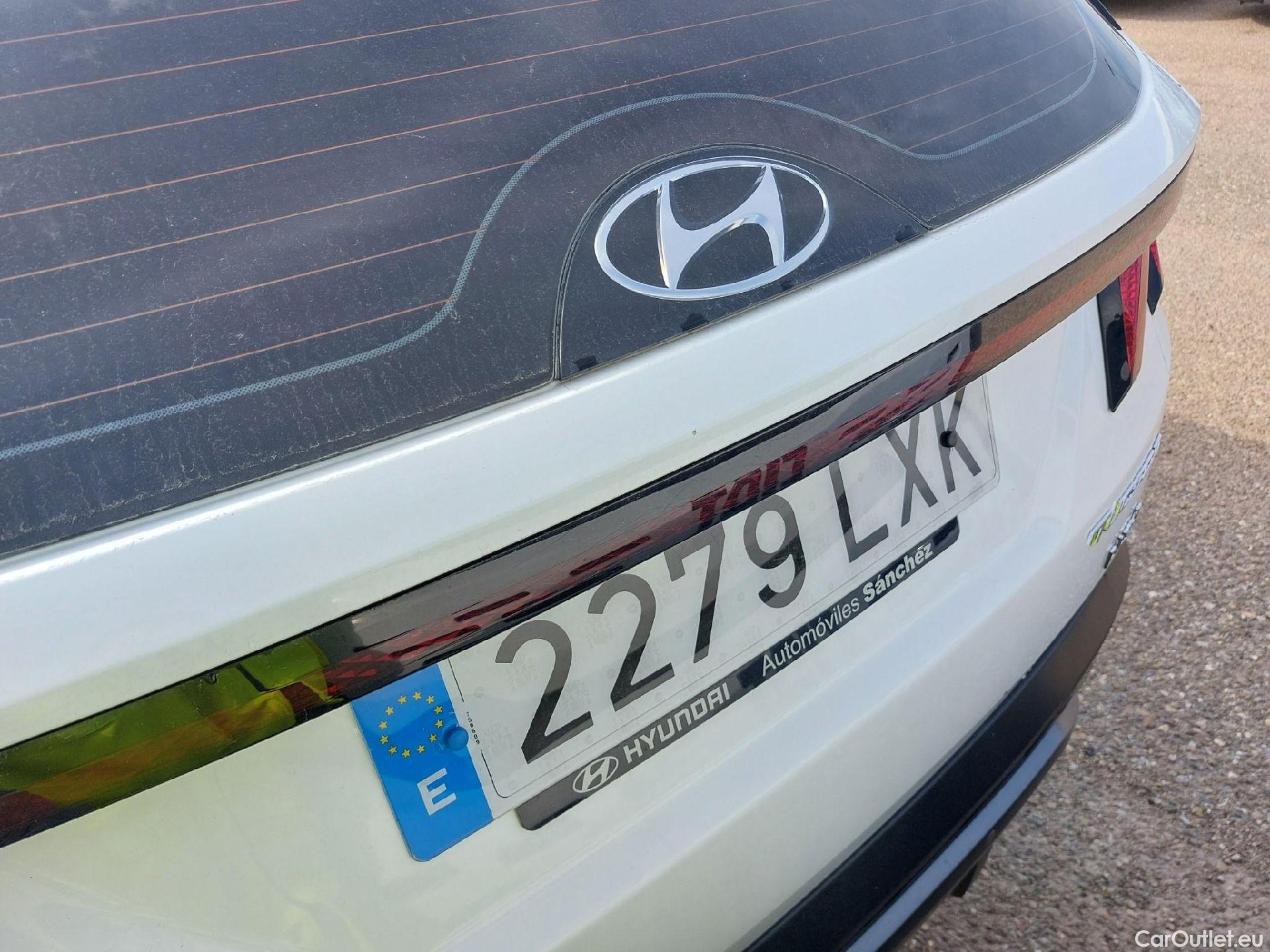  Hyundai  Tucson HYUNDAI  1.6 TGDI PHEV Maxx Auto 4X4 260 CV #3