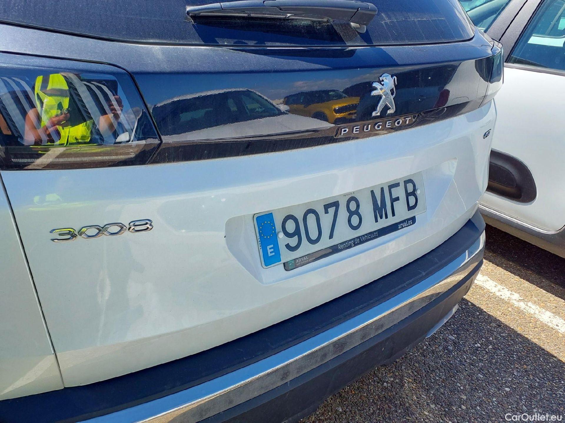  Peugeot  3008 PEUGEOT  / 2020 / 5P / todoterreno 1.5 BlueHDi 96kW S&S GT EAT8 #10