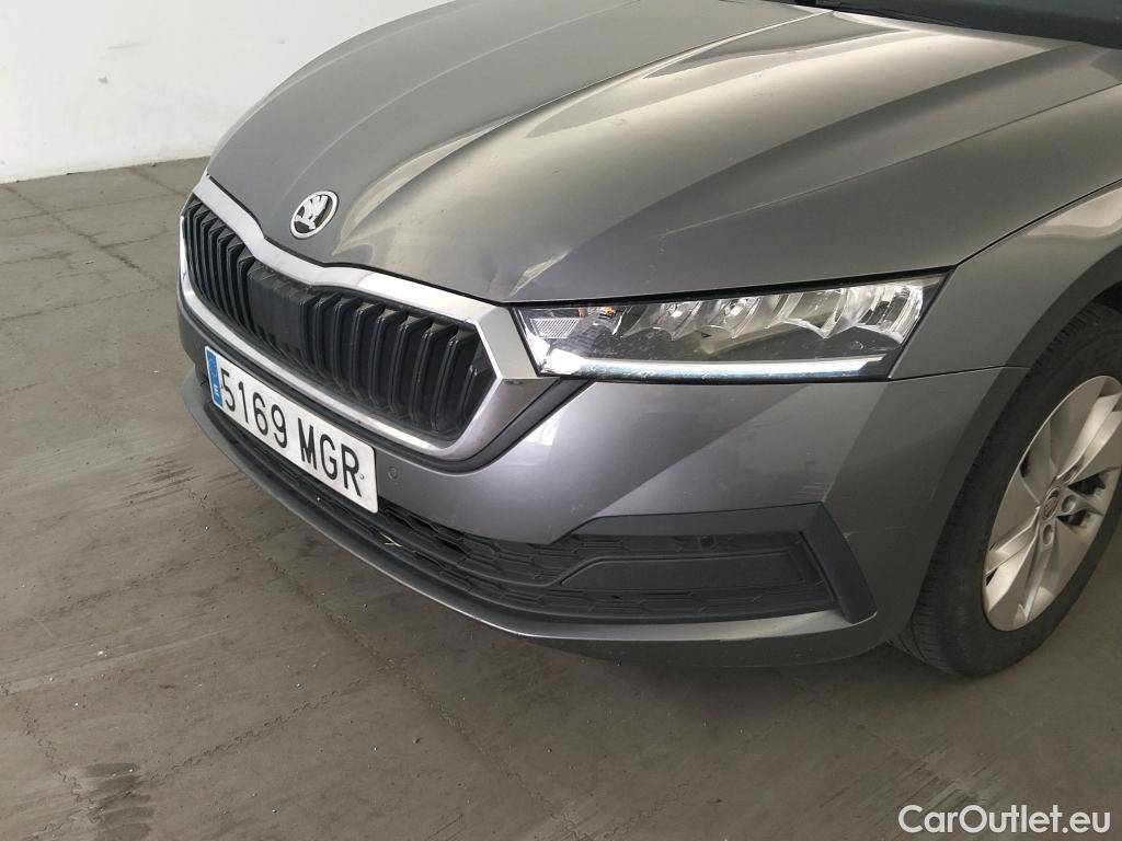  Skoda  Octavia SKODA  / 2020 / 5P / berlina con portón 2.0 TDI 85kW (115 CV) Manual Ambition #19