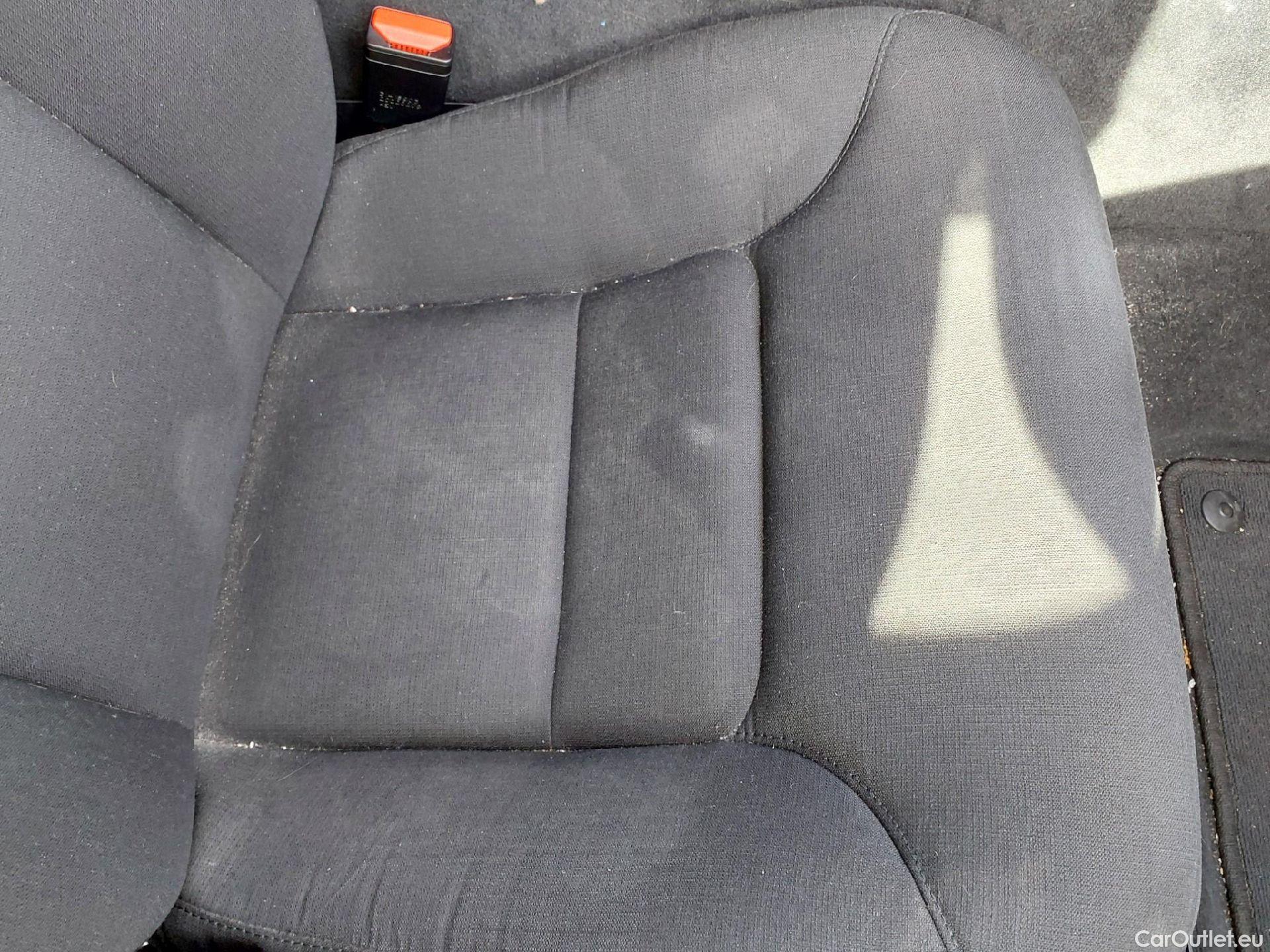  Volvo  XC60 VOLVO  / 2017 / 5P / todoterreno 2.0 B4 D AWD Momentum Pro Auto #3