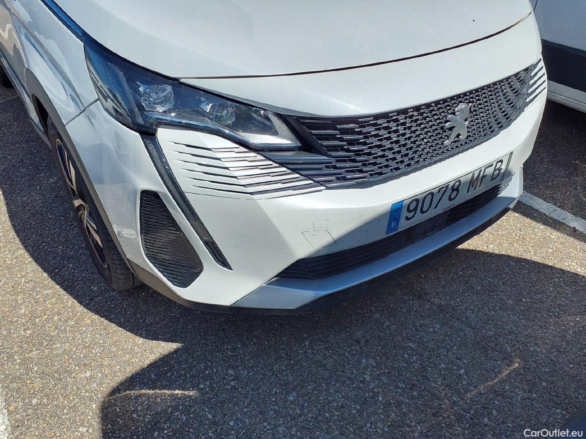  Peugeot  3008 PEUGEOT  / 2020 / 5P / todoterreno 1.5 BlueHDi 96kW S&S GT EAT8 #16