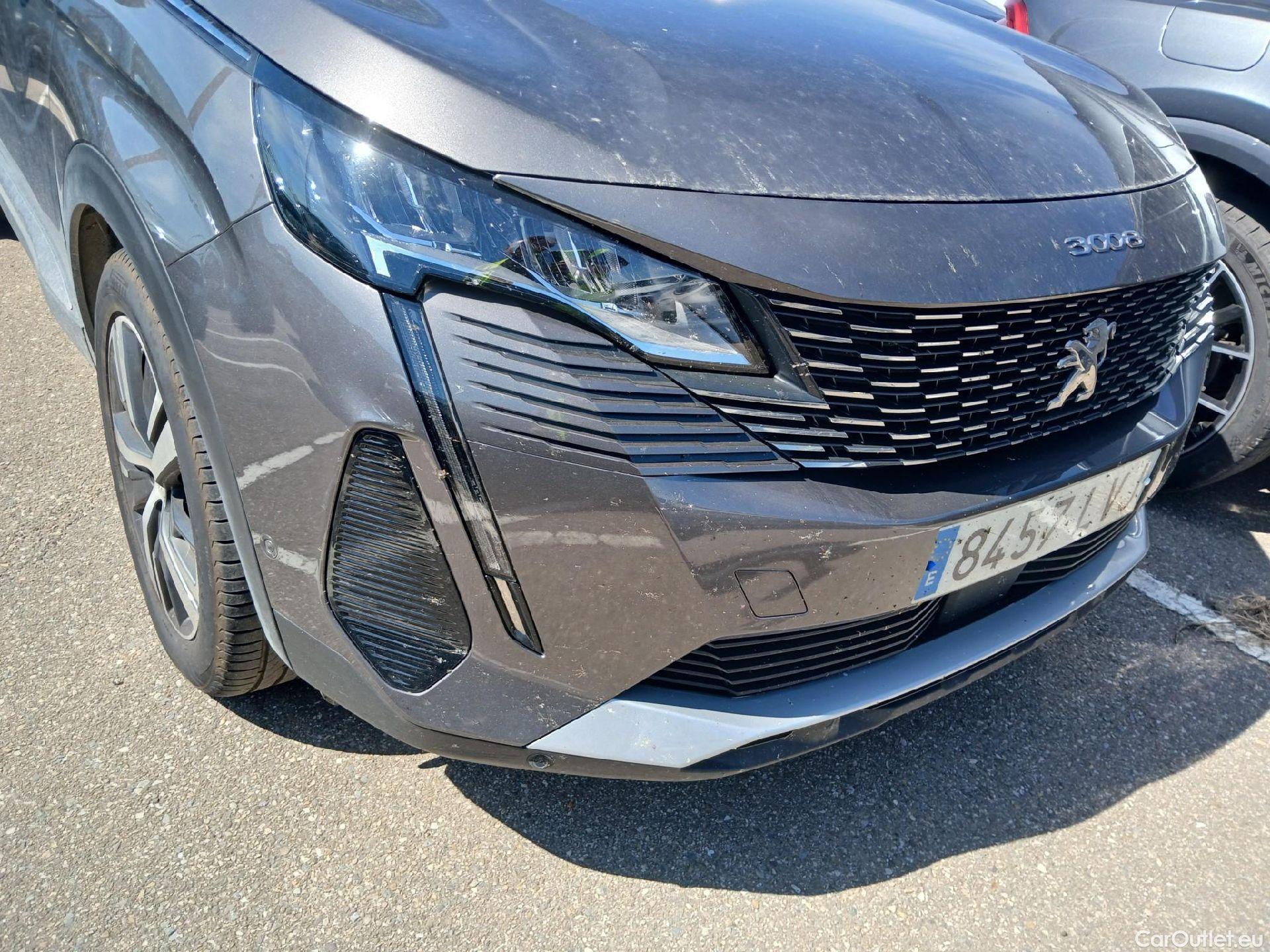  Peugeot  3008 PEUGEOT  / 2020 / 5P / todoterreno 1.5 BlueHDi 96kW (130CV) S&S Allure EAT8 #4