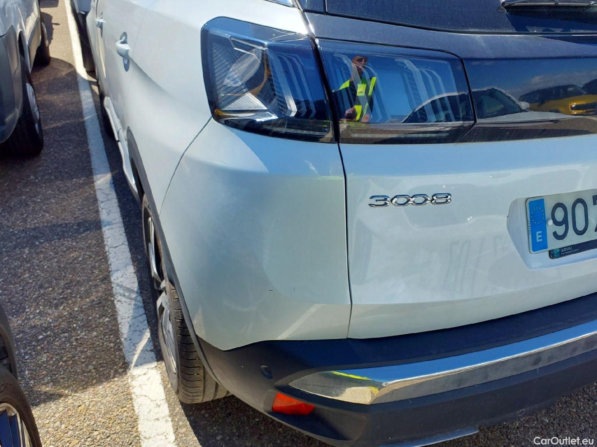  Peugeot  3008 PEUGEOT  / 2020 / 5P / todoterreno 1.5 BlueHDi 96kW S&S GT EAT8 #9