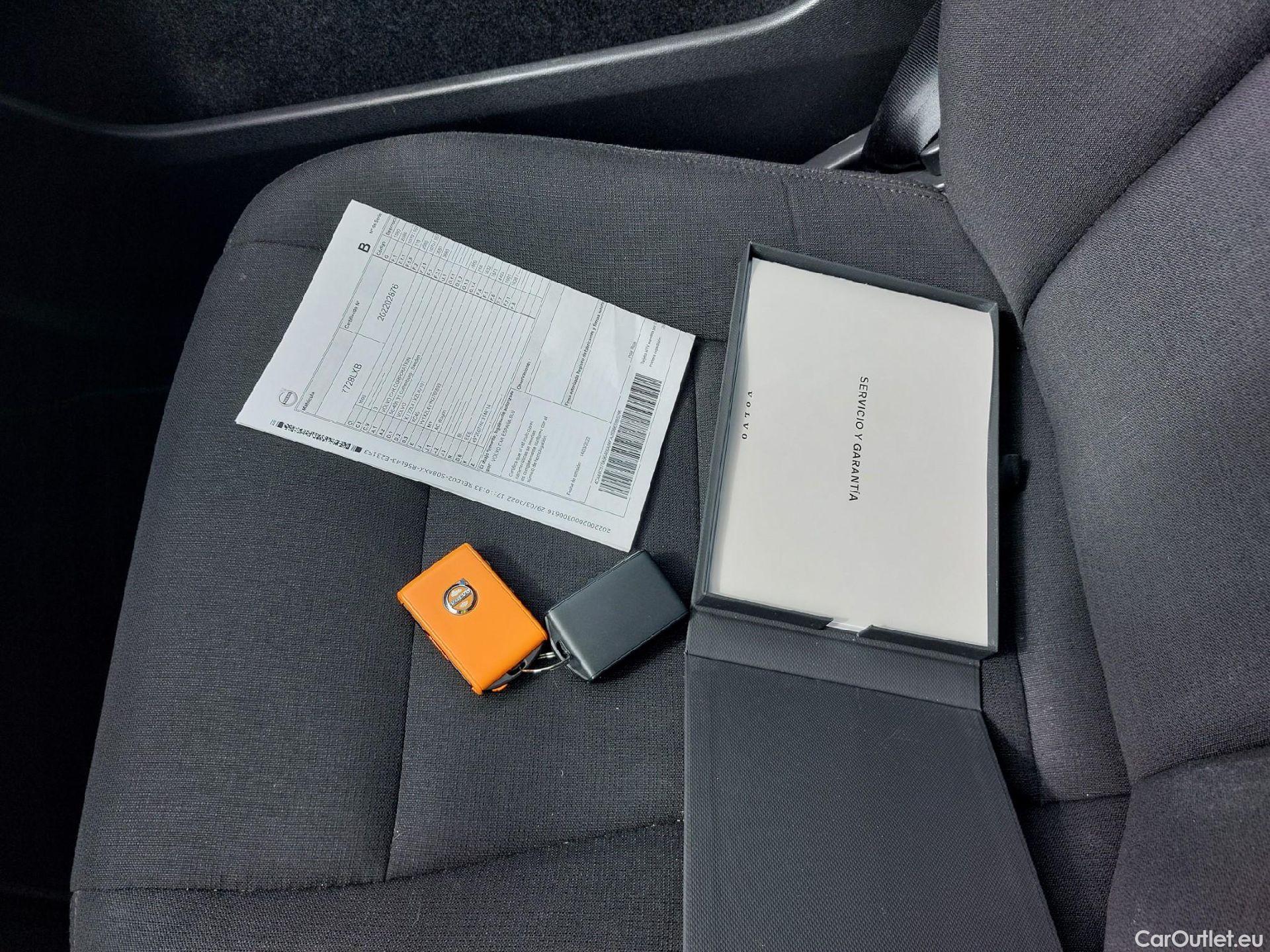  Volvo  XC 40 VOLVO XC40 1.5 T2 Momentum Core 130 CV #1