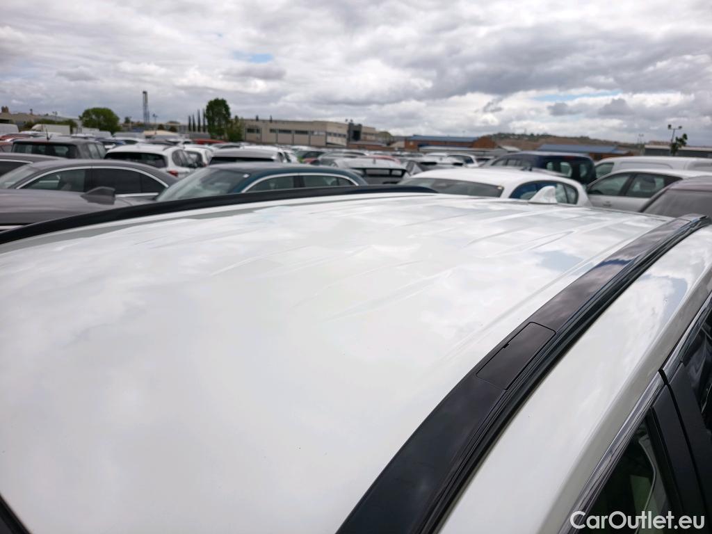  Toyota  RAV4 TOYOTA  / 2018 / 5P / todoterreno 2.5l 220H Luxury #1