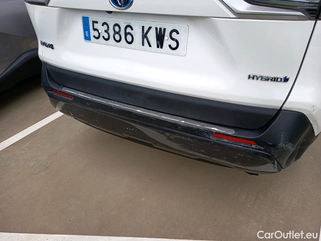  Toyota  RAV4 TOYOTA  / 2018 / 5P / todoterreno 2.5l 220H Luxury #54
