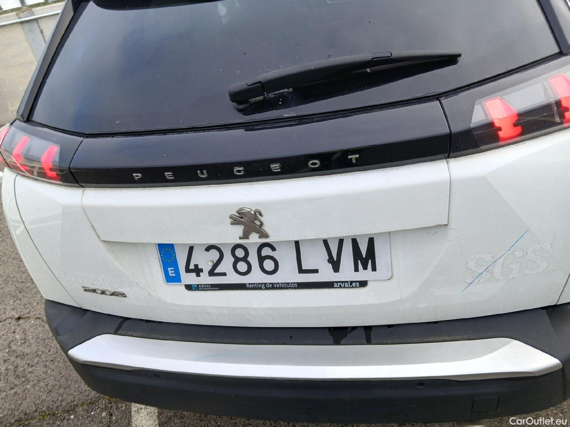  Peugeot  2008 PEUGEOT  / 2019 / 5P / todoterreno Allure BlueHDI 81kW (110CV) #23