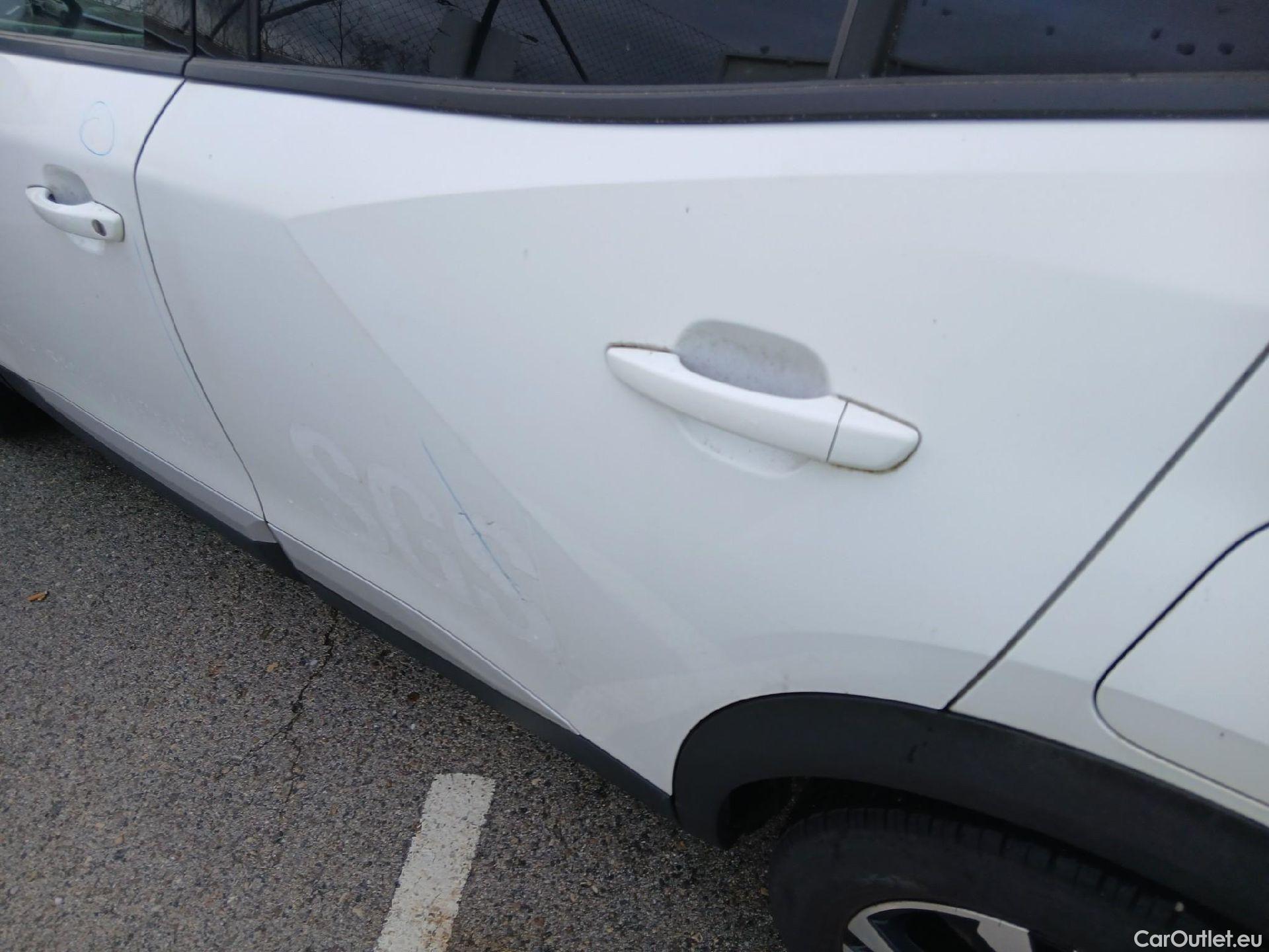  Peugeot  2008 PEUGEOT  / 2019 / 5P / todoterreno Allure BlueHDI 81kW (110CV) #16