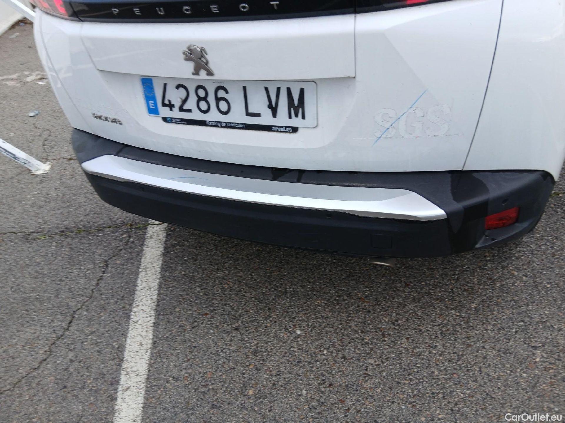  Peugeot  2008 PEUGEOT  / 2019 / 5P / todoterreno Allure BlueHDI 81kW (110CV) #20