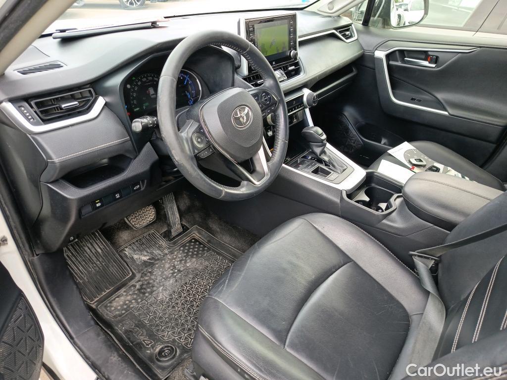  Toyota  RAV4 TOYOTA  / 2018 / 5P / todoterreno 2.5l 220H Luxury #21