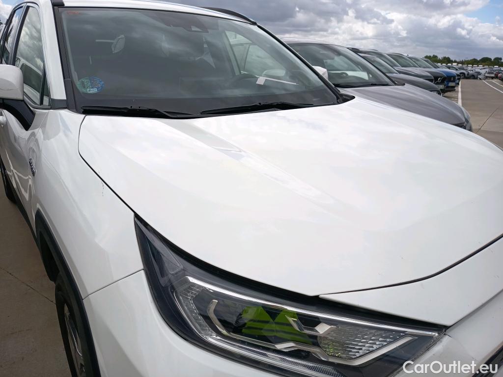  Toyota  RAV4 TOYOTA  / 2018 / 5P / todoterreno 2.5l 220H Luxury #5