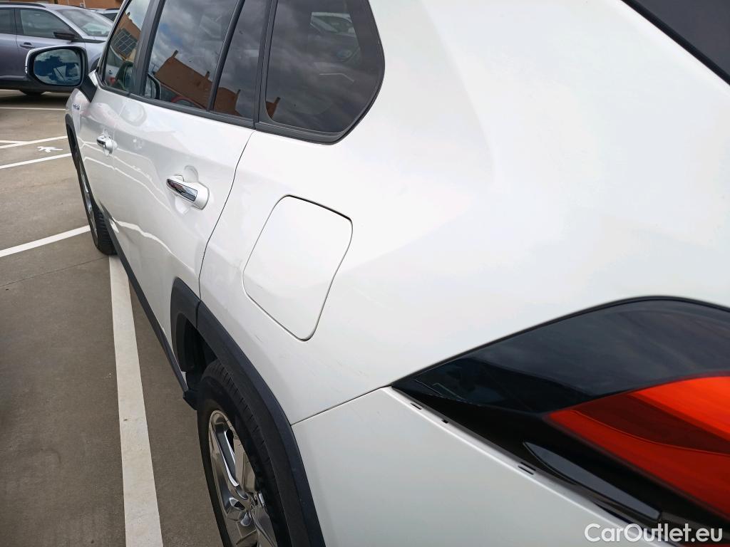  Toyota  RAV4 TOYOTA  / 2018 / 5P / todoterreno 2.5l 220H Luxury #10