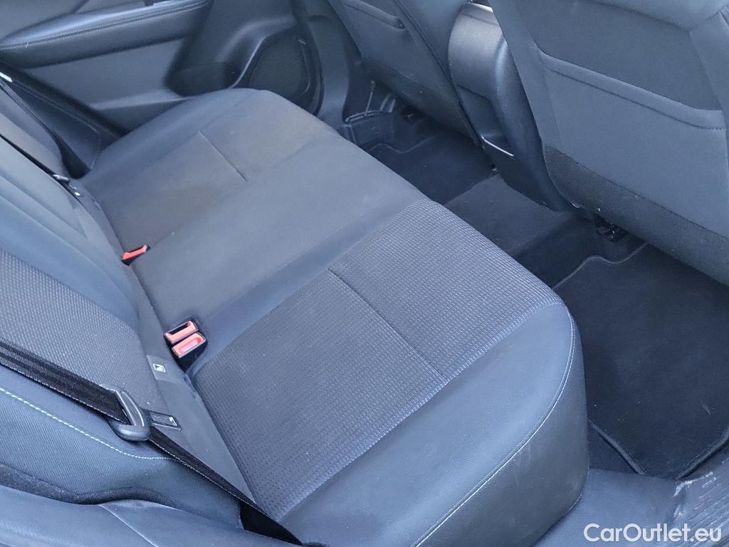  Nissan  Qashqai NISSAN  / 2021 / 5P / todoterreno DIG-T 103kW (140CV) mHEV 4x2 Acenta #26