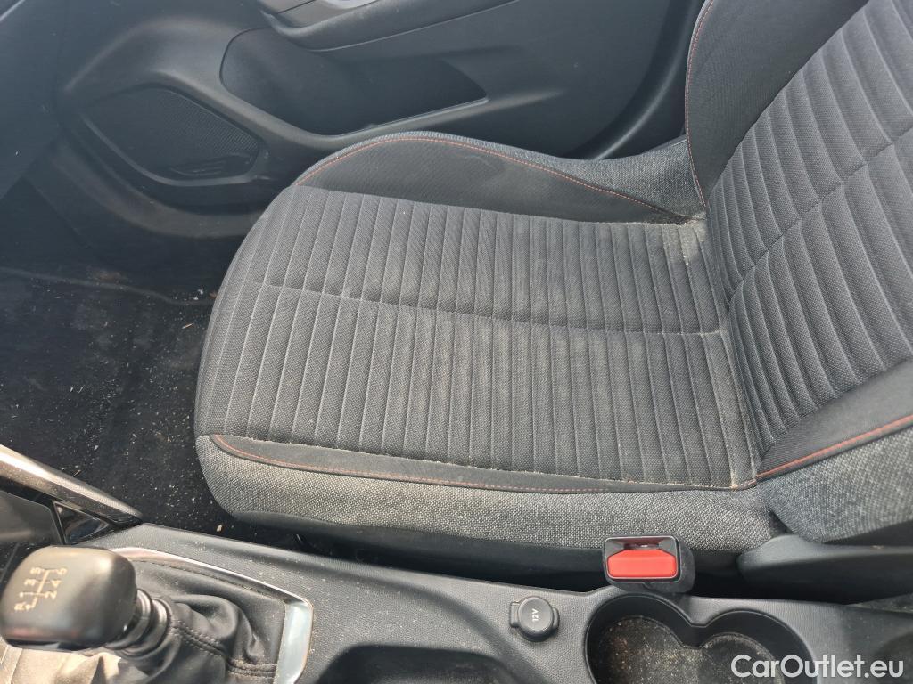  Peugeot  2008 PEUGEOT  / 2019 / 5P / todoterreno Active BlueHDI 81kW (110CV) #1