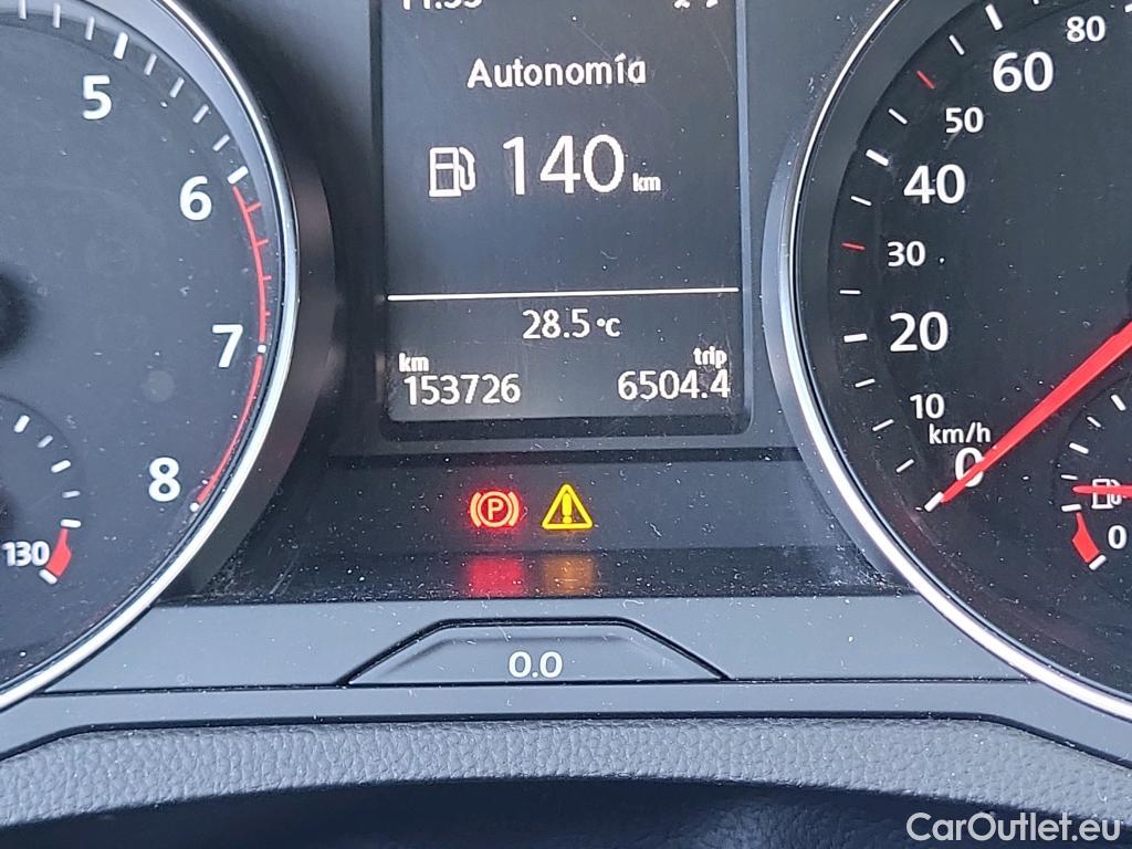  Volkswagen  Passat VOLKSWAGEN  / 2019 / 5P / familiar Variant Business 1.5 TSI 110kW #18
