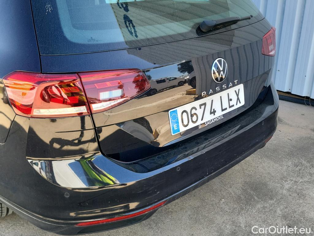  Volkswagen  Passat VOLKSWAGEN  / 2019 / 5P / familiar Variant Business 1.5 TSI 110kW #12